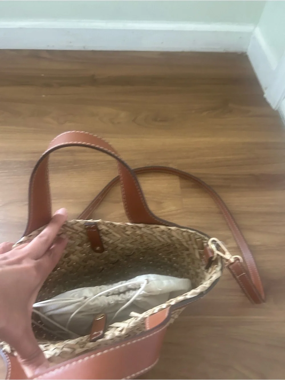 Small natural fiber basket